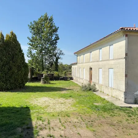 Casa vacanze Terre D'yzan Saint-Yzan-de-Soudiac