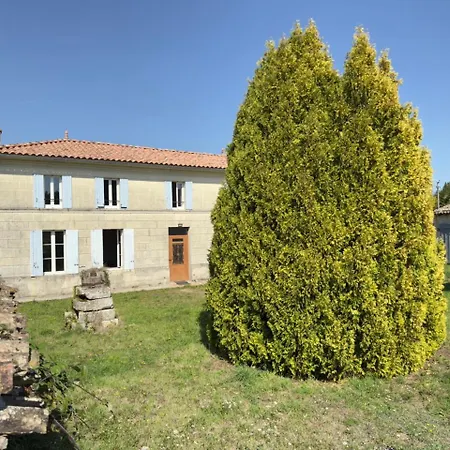 Terre D'yzan Hébergement de vacances *